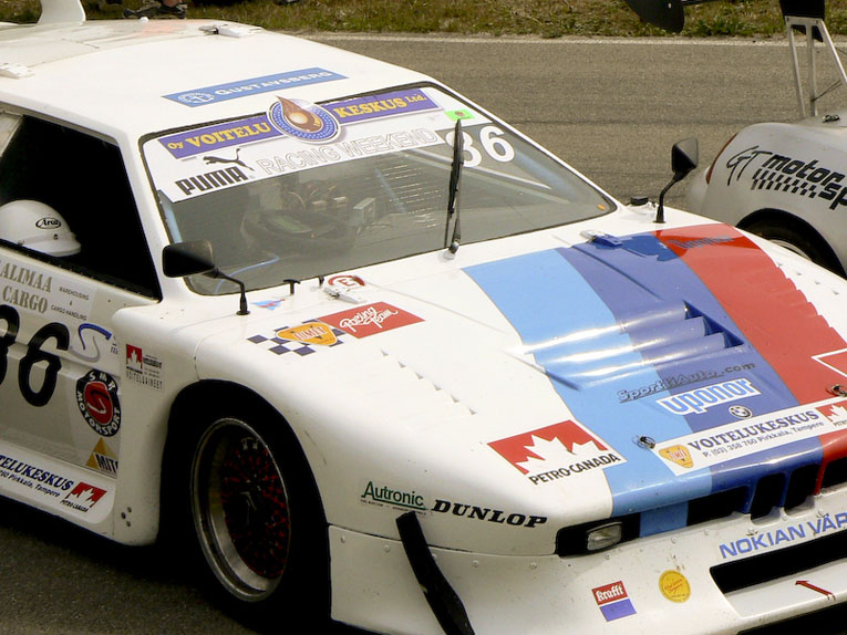 http://www.appelsiini.net/projects/lazyload/img/bmw_m1_hood.jpg